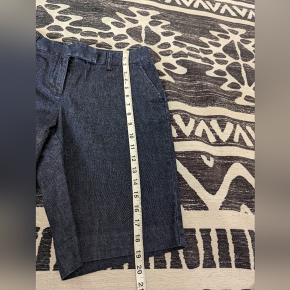 L.L. BEAN Women's Favorite Fit Straight Denim Shorts Dark Wash Size 8 - Picture 8 of 9